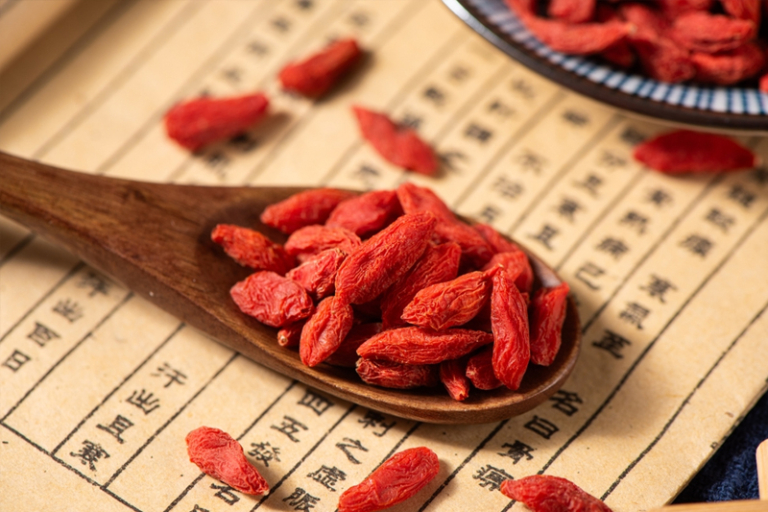 谷M生暗瘡便秘怎麼辦？中醫拆解經前綜合症症狀及改善食療推介