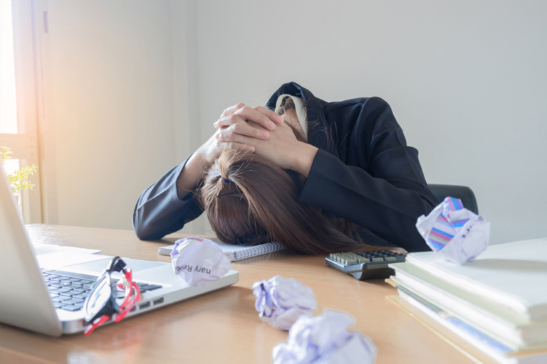 躁鬱症有哪些典型徵狀？壓力會誘發病情？醫生拆解2大治療方法-潘錦珊醫生