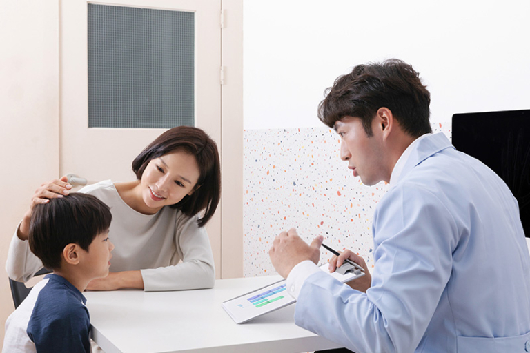 生長線是用來追蹤嬰幼兒及兒童身高、體重和頭圍發展的關鍵工具
