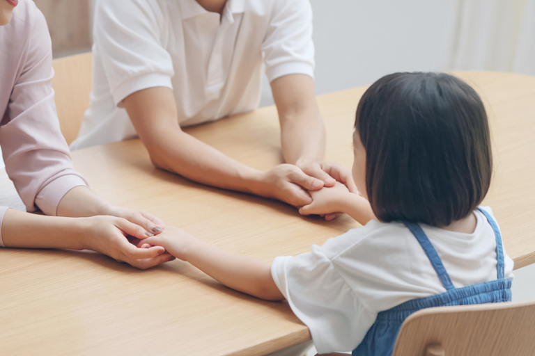 食飯慢、常流口水、含飯不吞或因口肌發展遲緩？言語治療師分享4招改善寶寶進食問題