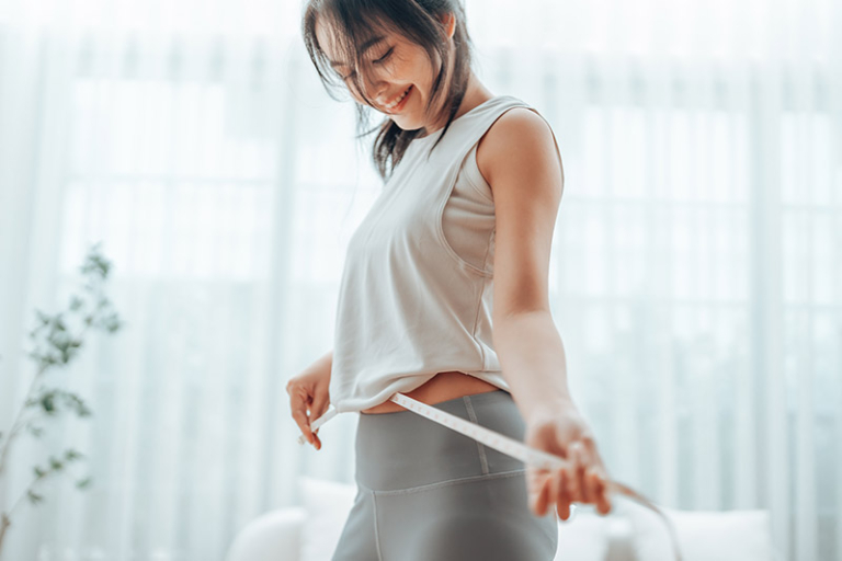 夏日纖腰美肌迷思一：拒做「小腹婆」 少吃就會瘦？