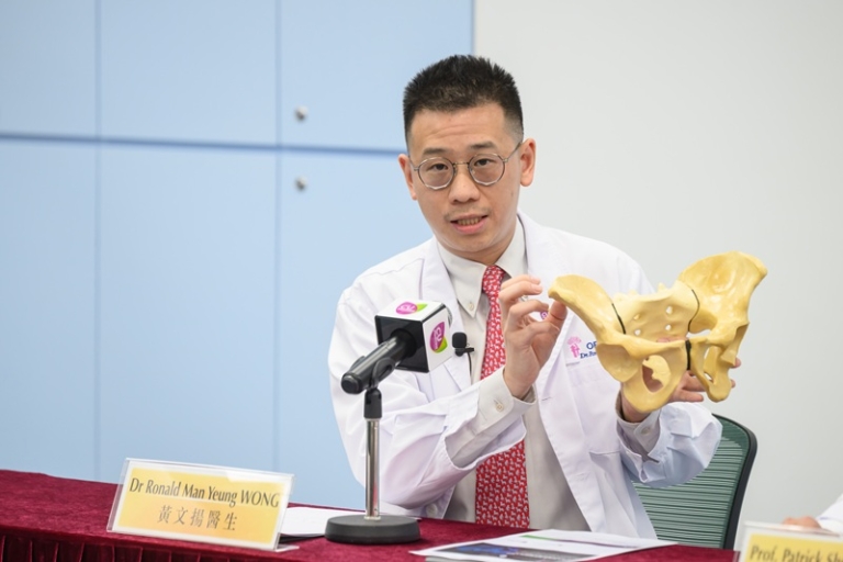 中大完成香港首例機械人輔助盆骨骨折復位固定微創手術 開創創傷骨科治療新里程