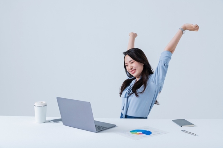 OL必學｜上班族每日1分鐘微運動，為頸肩減壓